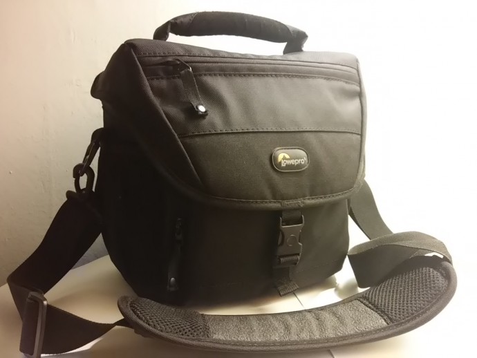  Geanta foto Lowepro Nova 170 AW black