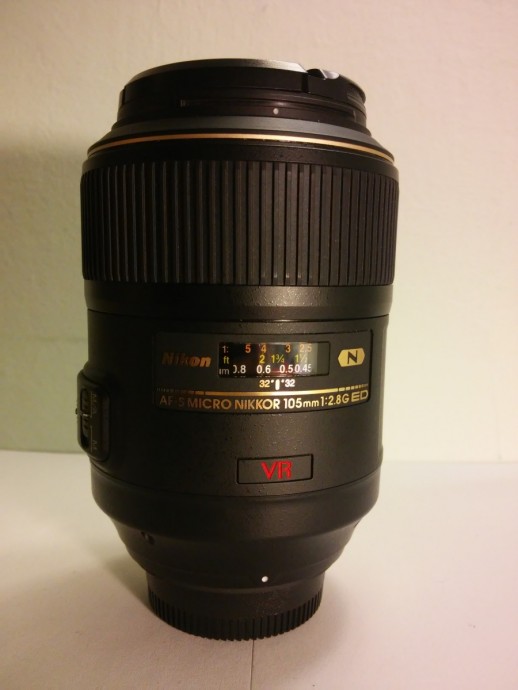  AF-S VR Micro-Nikkor 105mm f/2.8G IF-ED