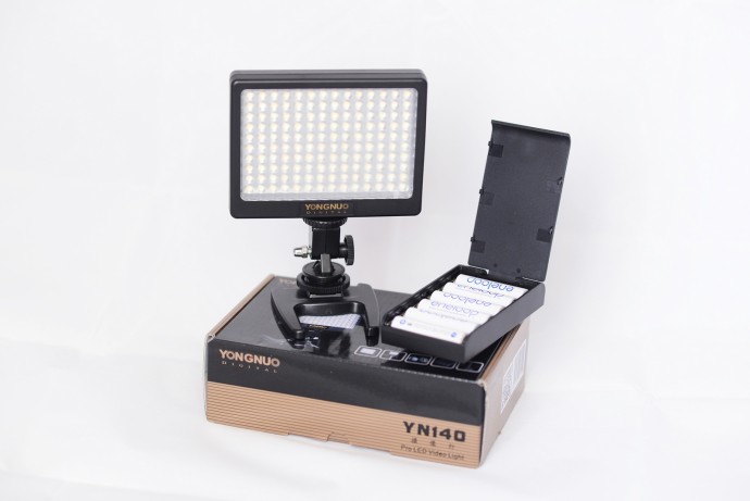  Lampa foto-video Yongnuo YN140