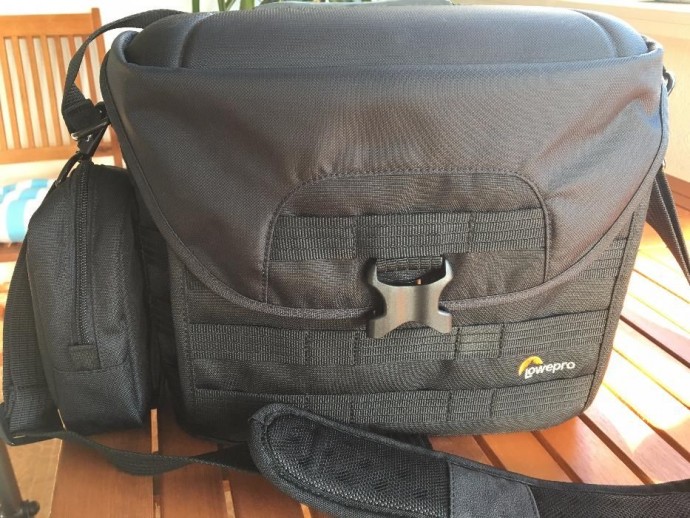  Geanta foto Lowepro ProTactic SH 180 AW