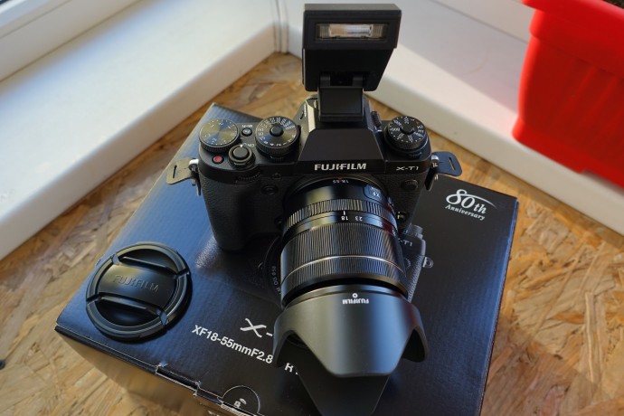  Fujifilm X-T1 kit XF EBC 18-55mm f/2.8-4 negru aproape NOU!