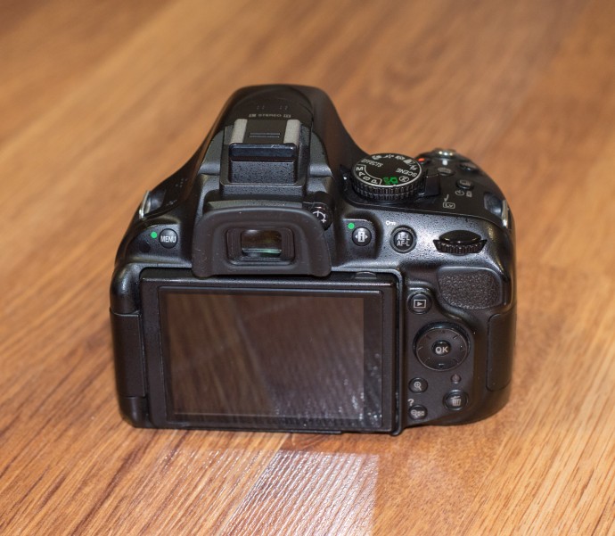  Nikon D5200 + 18-55 VR kit