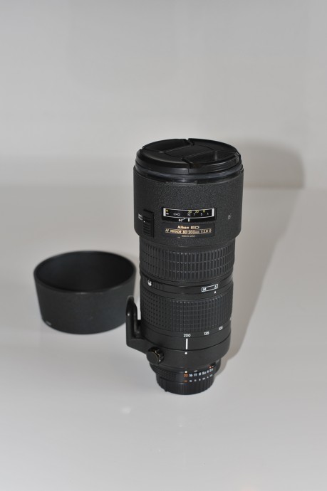  Nikon AF 80-200 mm f/2.8 D ED Macro