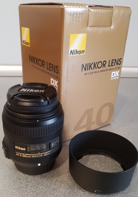   Nikon AF-S DX Micro-NIKKOR 40mm f/2.8G 