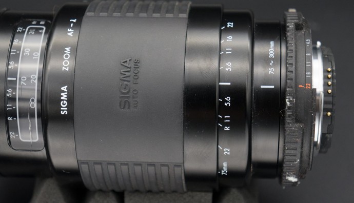  Obiectiv autofocus Sigma 75-30mm f4.5-5.6 Nikon 