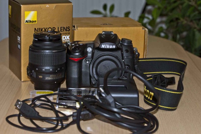  Vand Nikon D7000 cu obiectiv 18-55mm VR