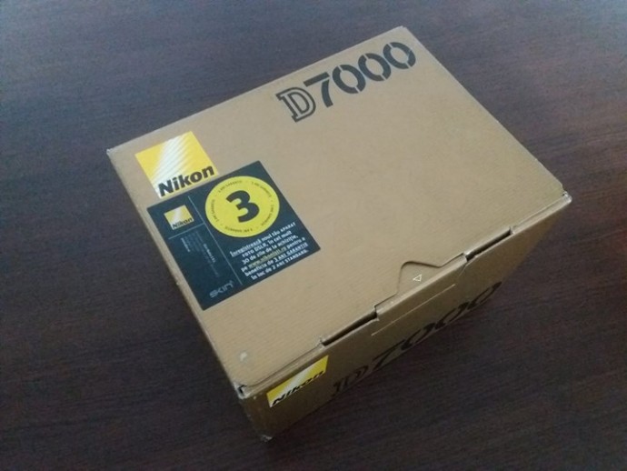  Nikon D7000 + Nikkor 50mm 1.8 D + Blitz Sigma EF 610 DG ST 