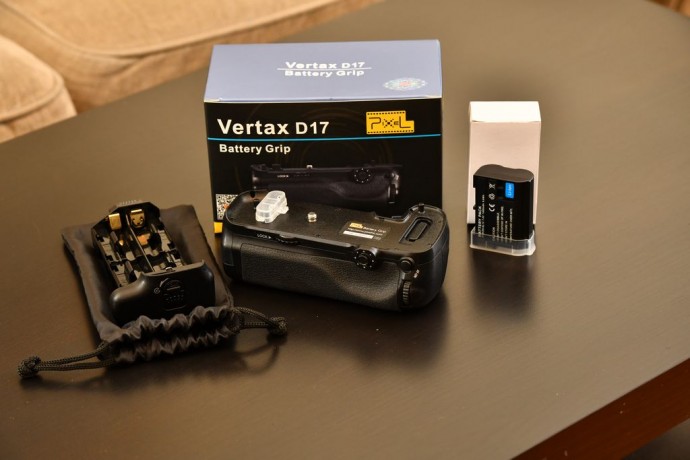  Pixel Vertax D17 - battery grip for Nikon D500