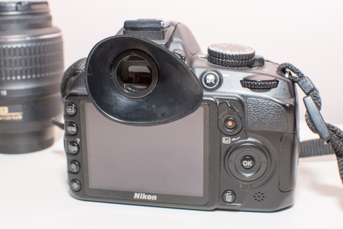  Vand Kit Nikon D3100 + 18-55mm VR AF-s DX