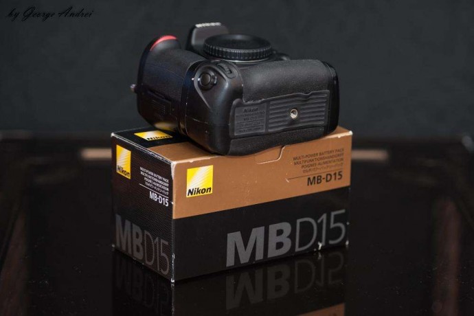  Grip Nikon MB-D15 pentru D7100 si D7200 - Grip Original Niko