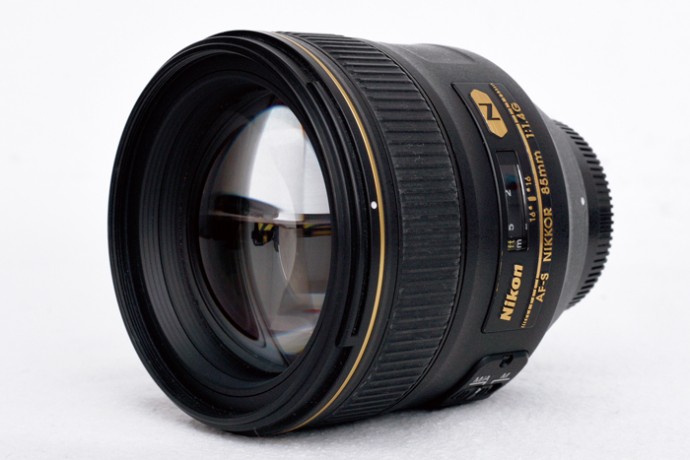   Vand Nikon 85mm f/1-4 G AF-S