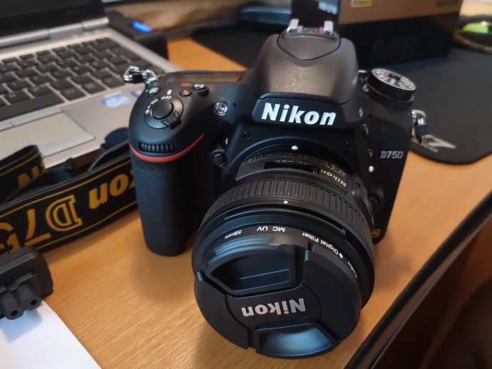  Vand Nikon D750 nou