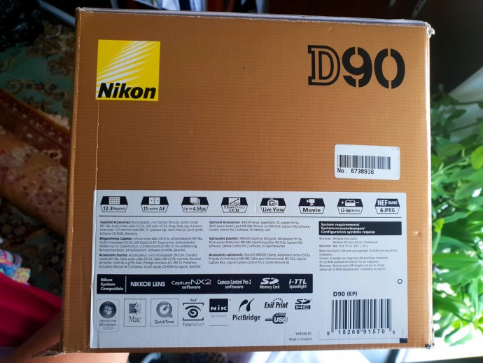  DSLR Nikon D90 14389 cadre aproape nou cu 2 obiective