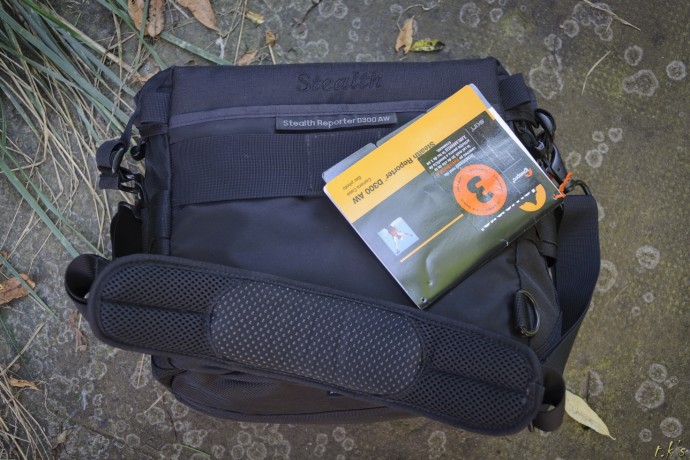  Geanta Foto Lowepro Stealth Reporter D300 AW