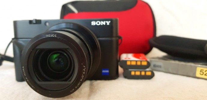  Sony DSC-RX100 IV