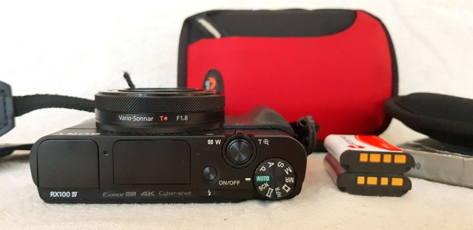  Sony DSC-RX100 IV