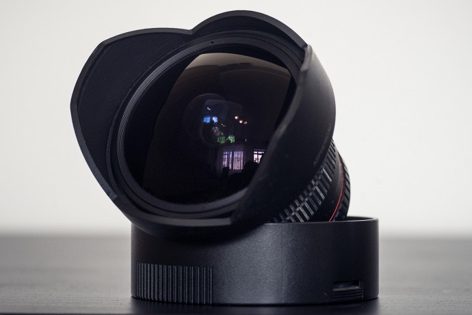  Samyang 8mm f/3.5 fish-eye