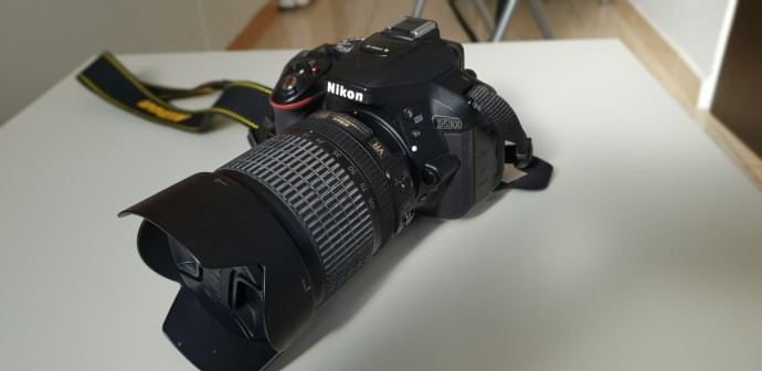  Nikon D5300 + EXTRA ACCESORII