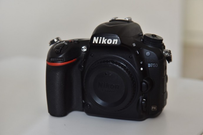  NIKON D750