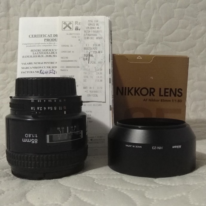  Nikon AF Nikkor 85mm f/1.8D