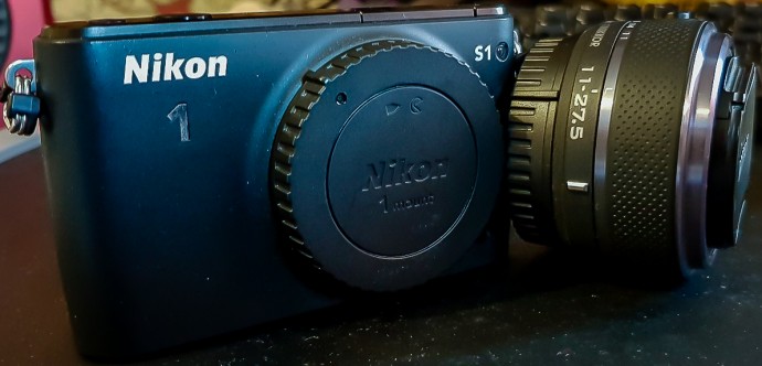  Mirrorless, Nikon 1 S1, 10.1MP, Black + Obiectiv 11-27.5mm +