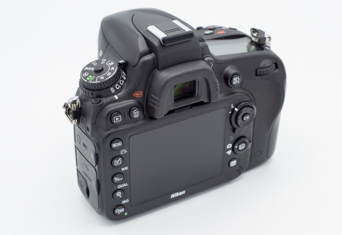  Nikon D610 - ca nou - 11.000 cadre