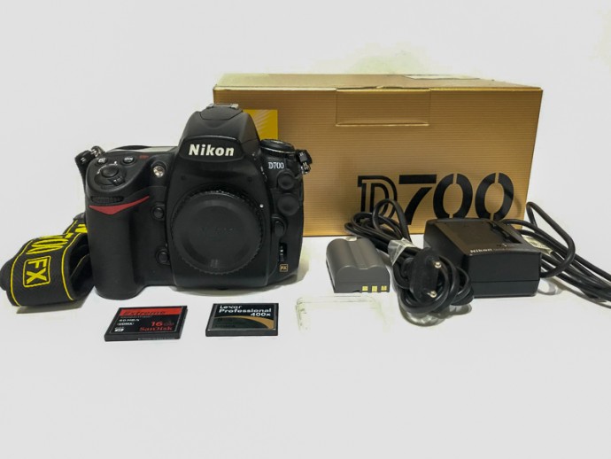  Nikon D700 cu 21500 de cadre