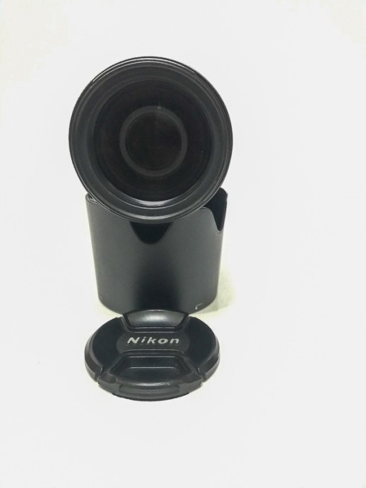  Nikon 70-300/4.5-5.6 VR 5-6000 de cadre