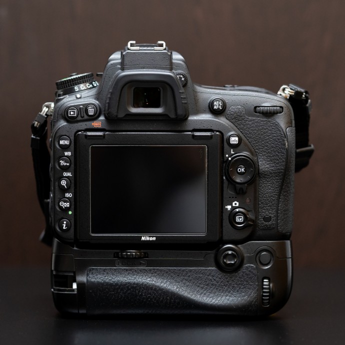  Nikon D750 + grip si acumulator