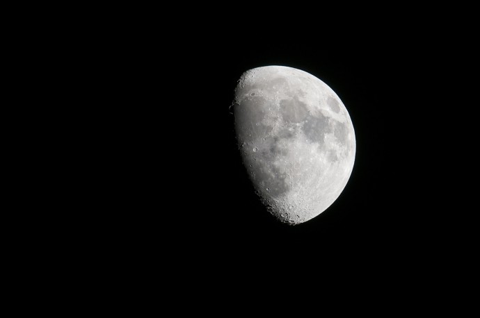  Luna 20 Apr.jpg