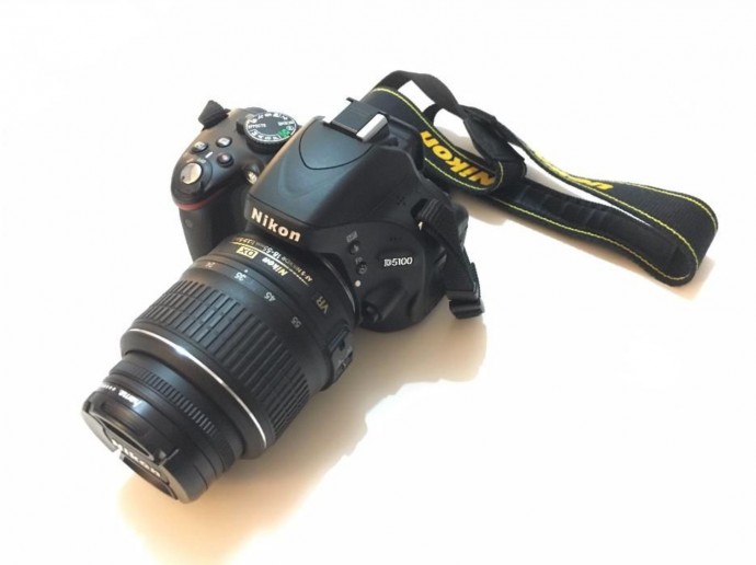  Nikon D5100 + Obiectiv 18-55mm VR + Accesorii + Trepied