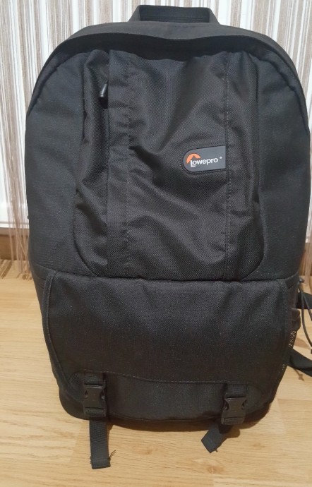  Lowepro Fastpack 200