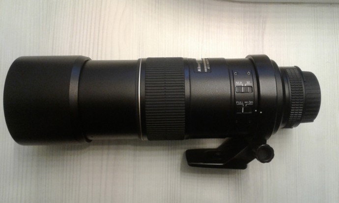  Vand Nikon 300mm f/4D AF-S