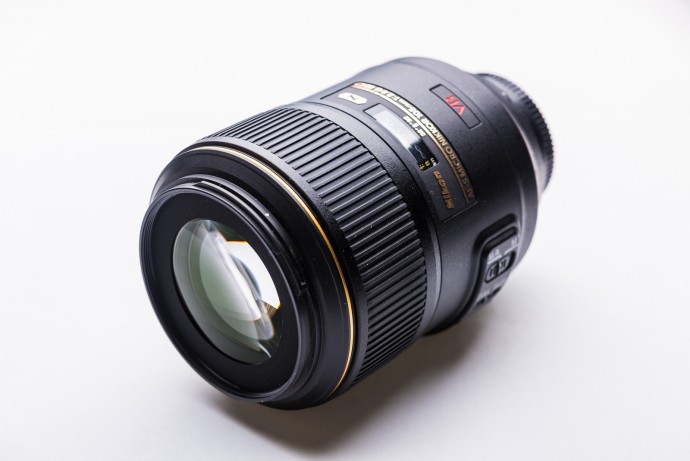  Nikon AF-S VR Micro-Nikkor 105mm f/2.8G IF-ED