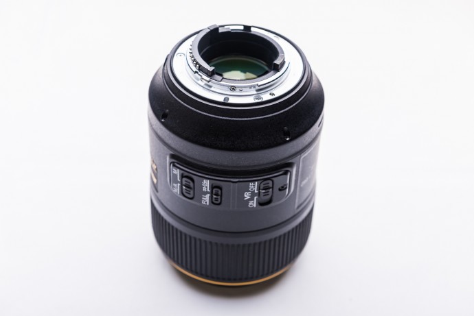  Nikon AF-S VR Micro-Nikkor 105mm f/2.8G IF-ED
