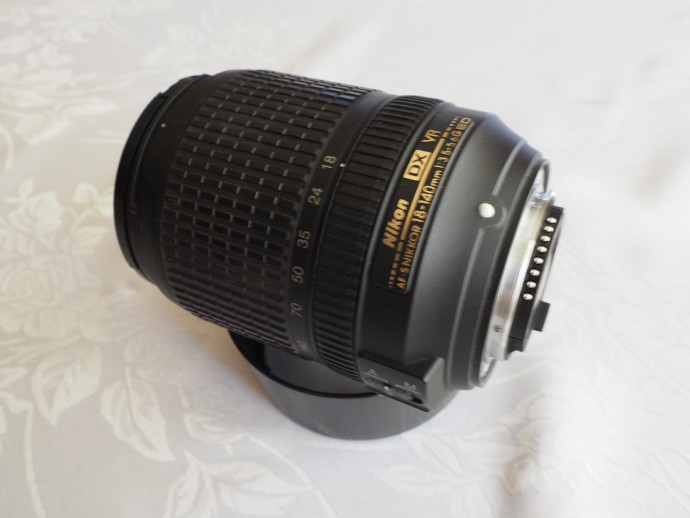  Vand Nikon AF-S DX 18-140mm f/3.5-5.6G ED