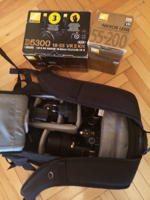  Vand kit complet (DSLR, obiective, rucsac, accesorii)