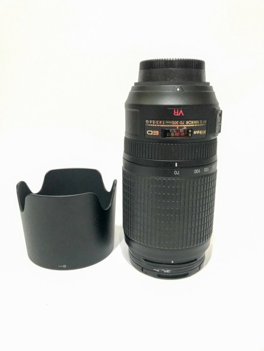  Nikon 70-300/4.5-5.6 VR 5-6000 de cadre