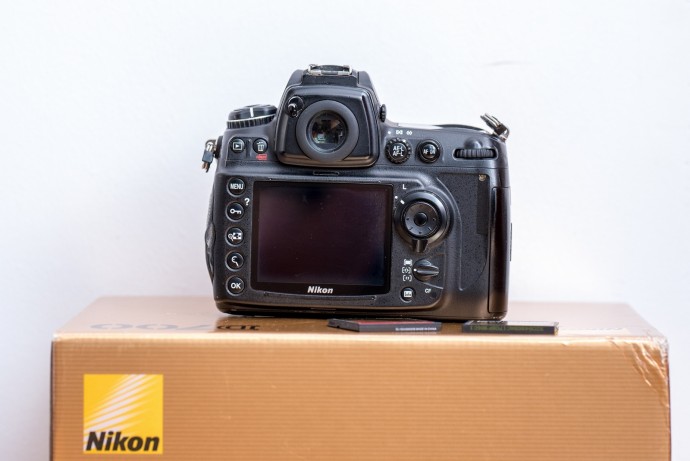  Nikon D700 cu 243312 cadre
