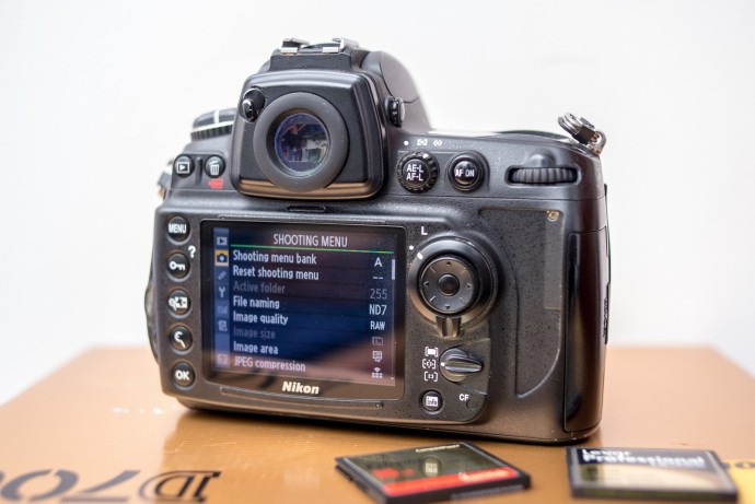  Nikon D700 cu 243312 cadre