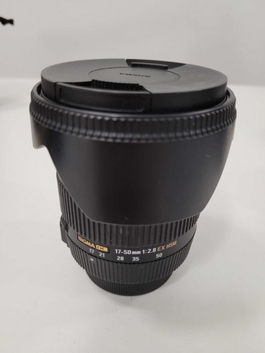  Vand pachet foto complet Nikon D7100 + obiective