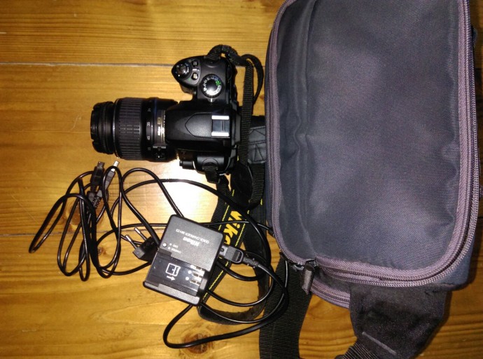  Nikon D40 + Nikon 18-55mm + Accesorii